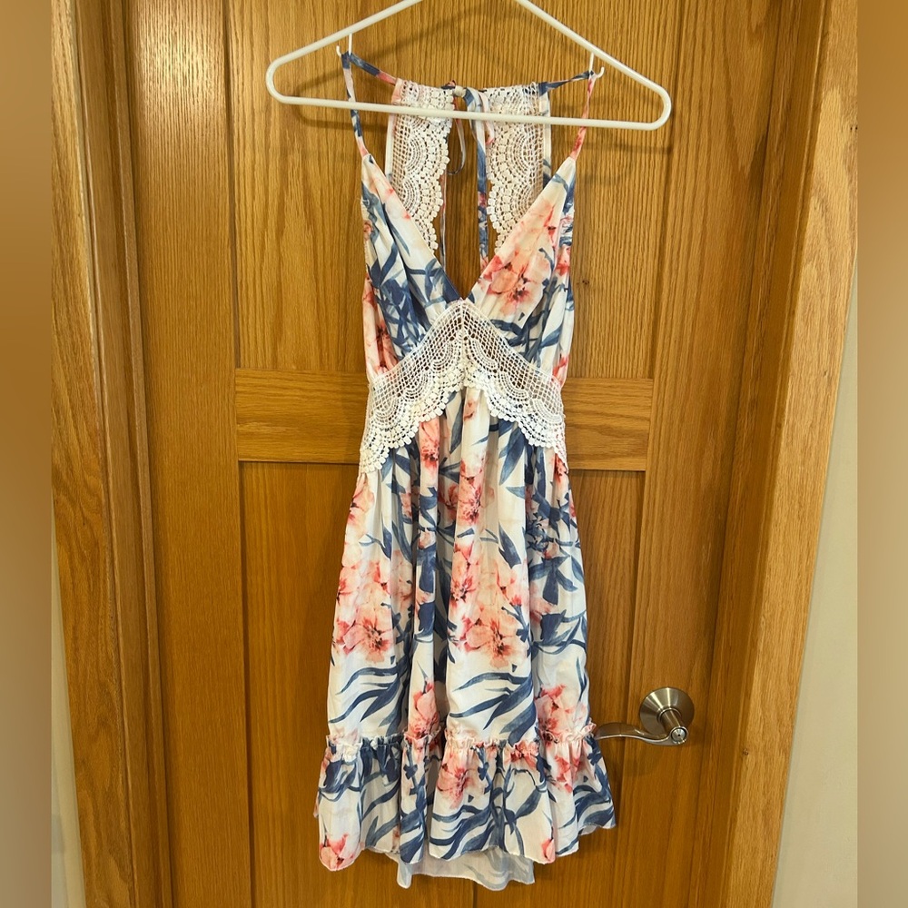 Cup She Open Back Floral Tropical Dress S